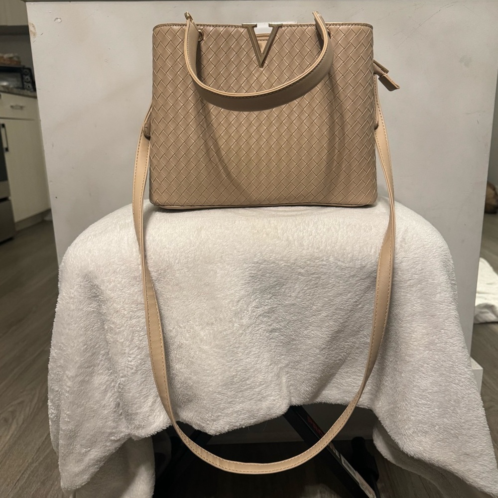 BRAND NEW Crossi Purse NWOT